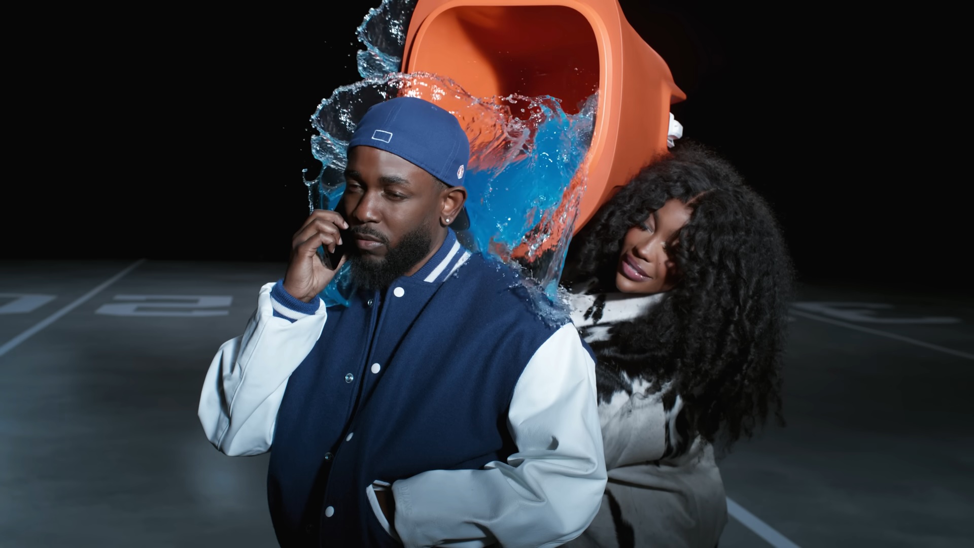 Kendrick Lamar y SZA en una promoción del Super Bowl LIX Apple Music Halftime Show.