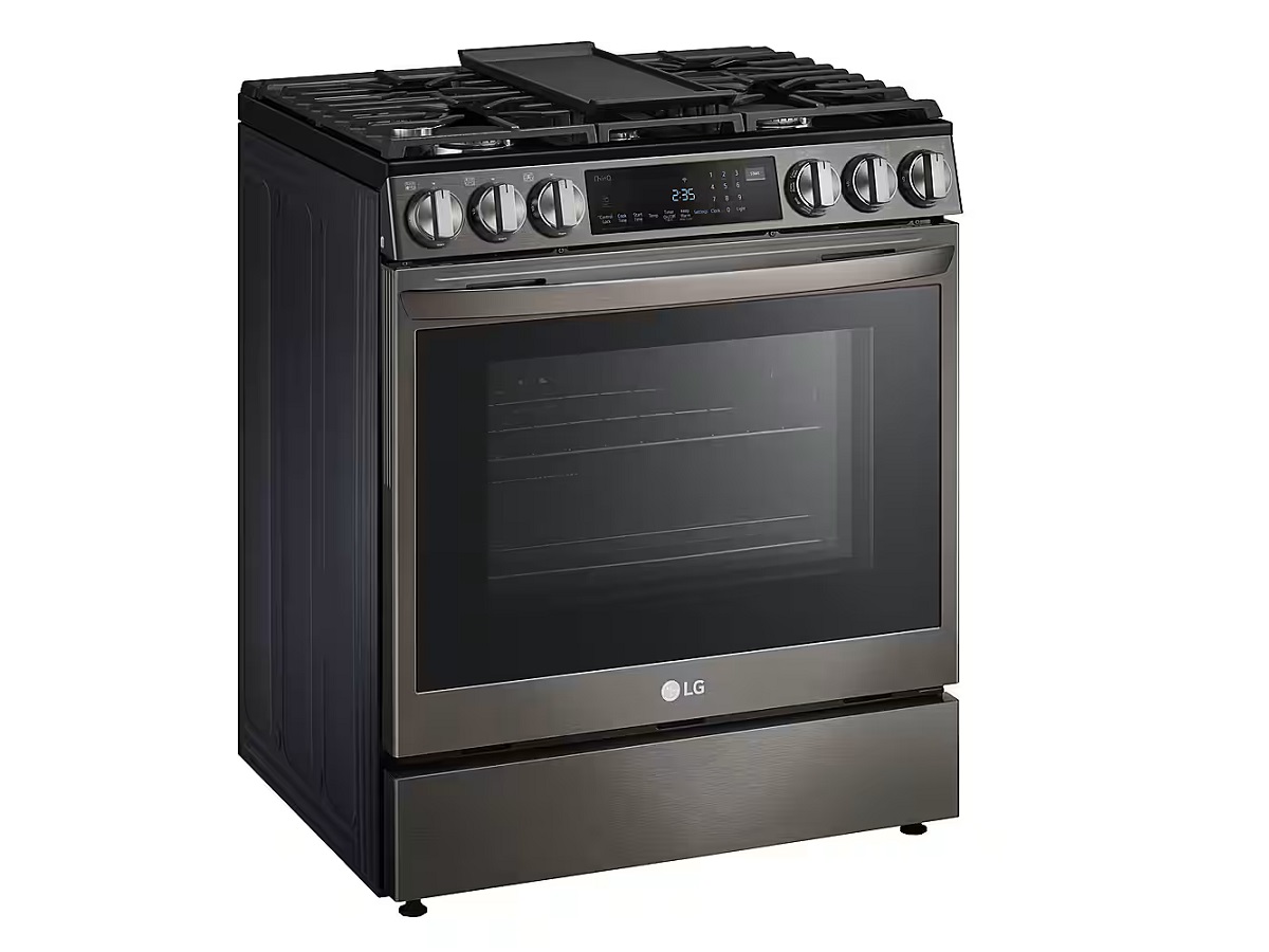 Le LG - 6,3 Cu. Fort. Cuisinière intelligente à convection véritable à gaz encastrable sur fond blanc.