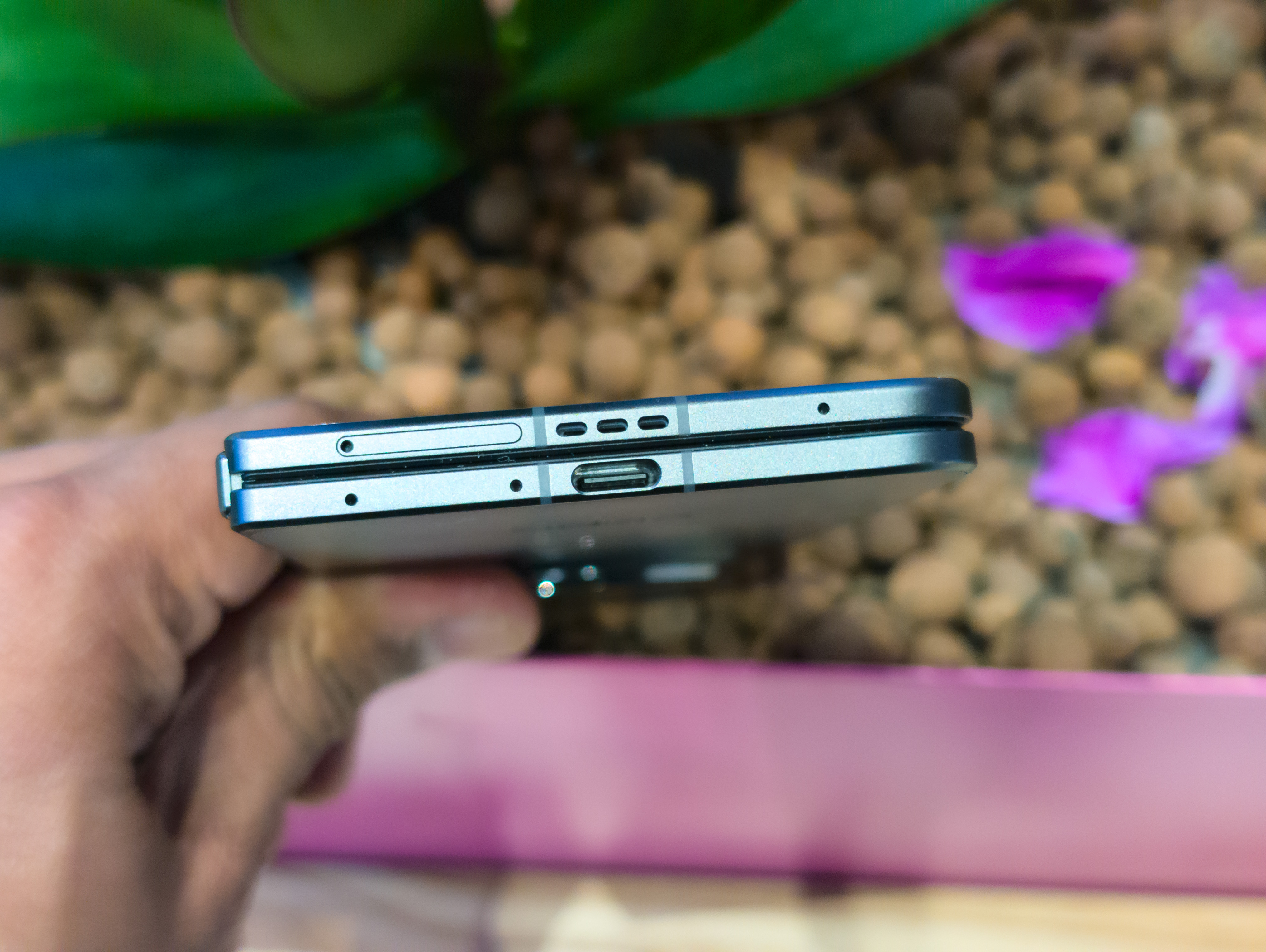 Port USB-C mince sur l’Oppo Find N5