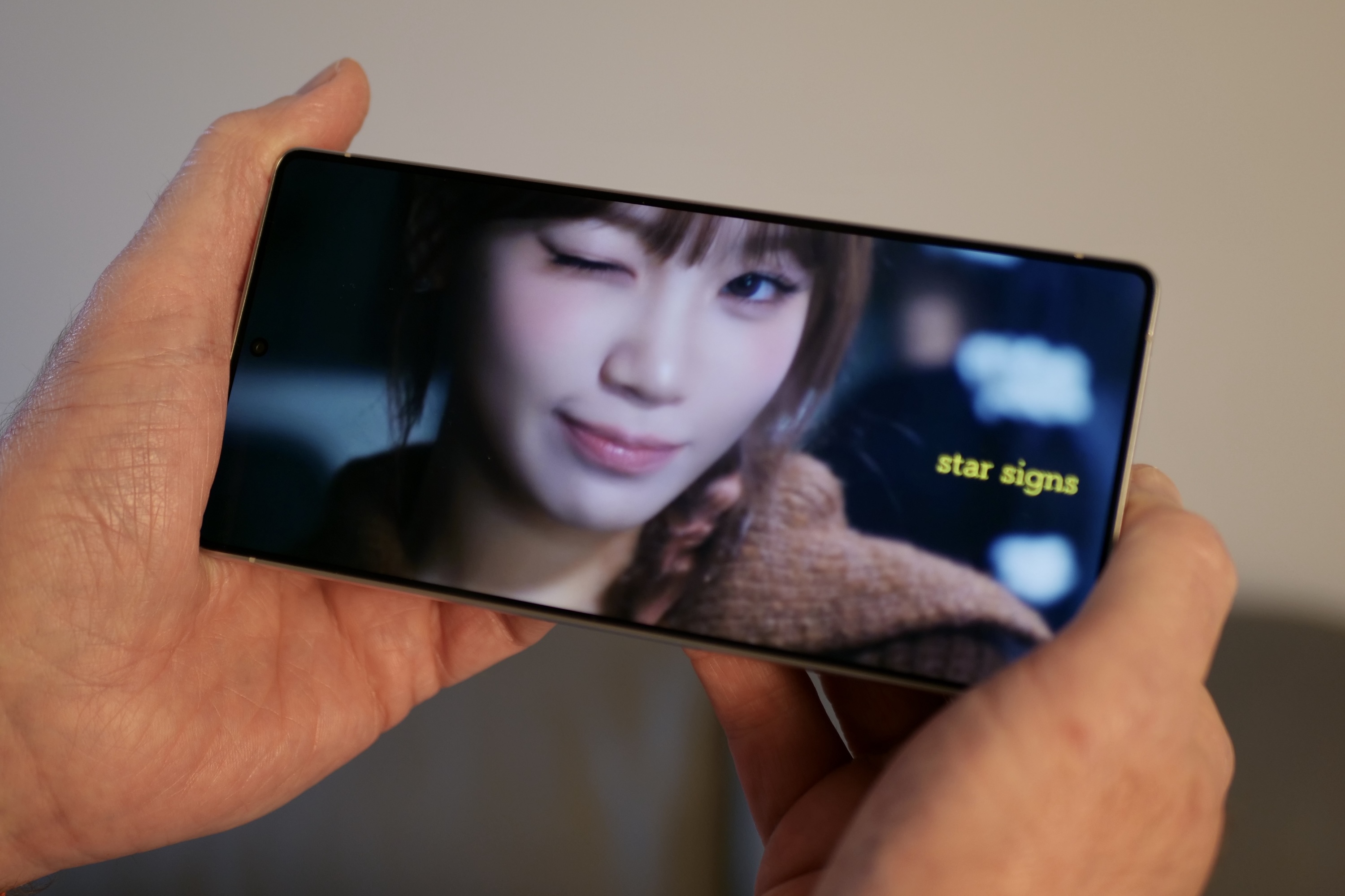 A video playing on the Samsung Galaxy S25 Ultra.