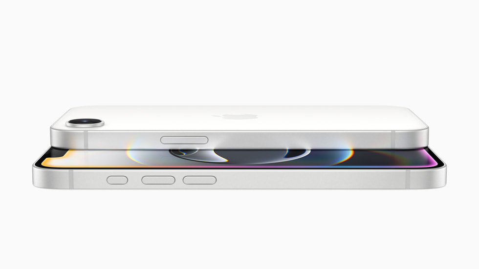 Ein Blick auf die beiden Längsseiten des iPhone 16e